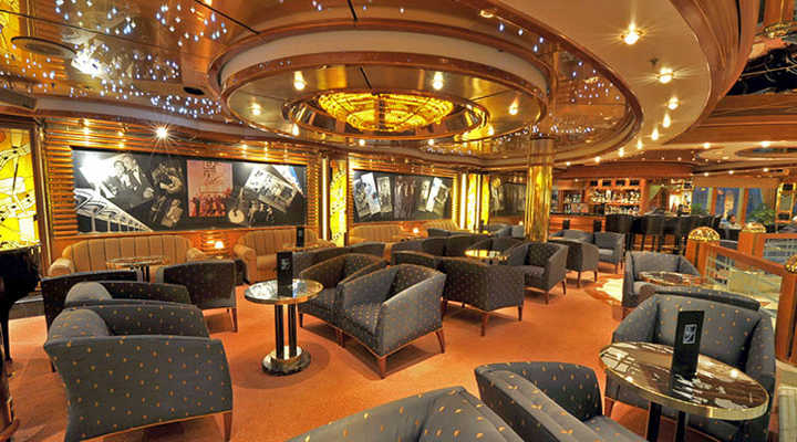 Crooners Bar